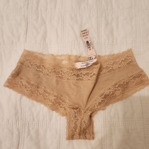 NWT Victoria's Secret Lace Cheeky Panty Size XS